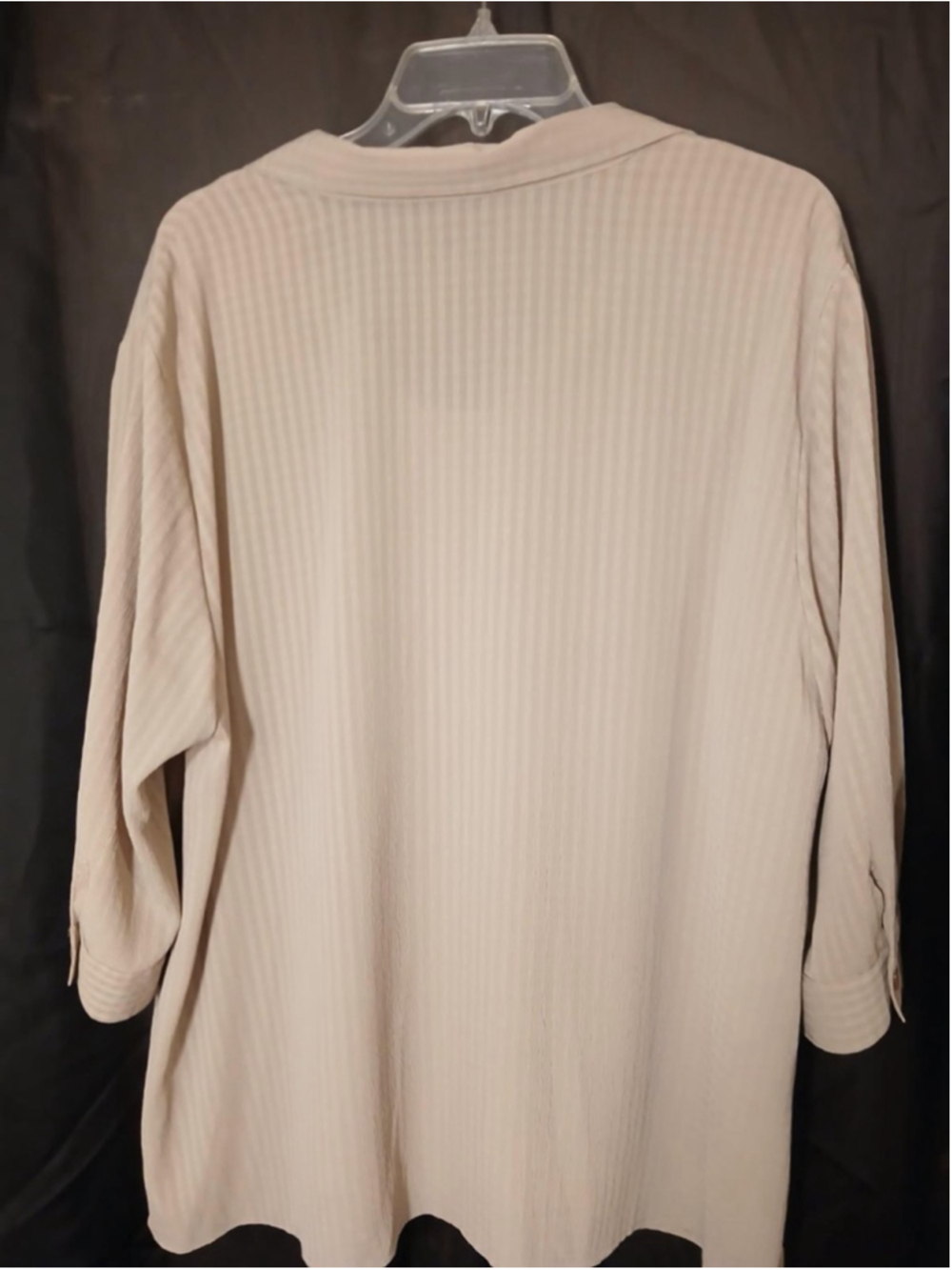Maggie Barnes Women's Beige Button-Front Blouse 2X (45JC) - Picture 6 of 6